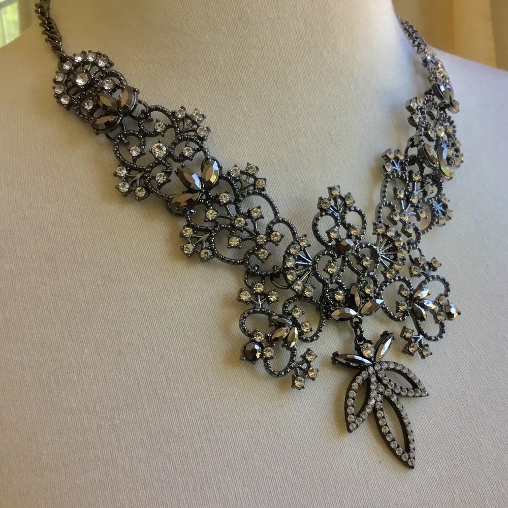 New Rhinestone Statement Necklace - image 3